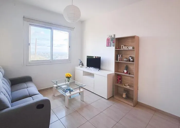 Chloraka- 2 Bedrooms - Pool Apartmán Klorakas