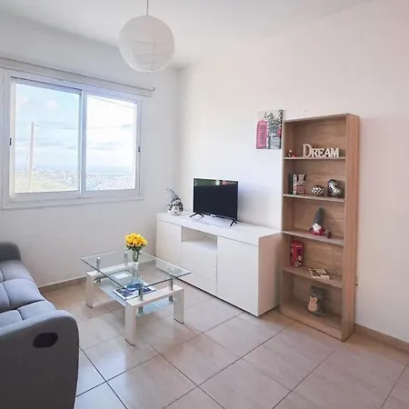 Chloraka- 2 Bedrooms - Pool Apartment Klorakas