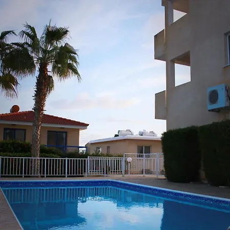 Chloraka- 2 Bedrooms - Pool * Klorakas