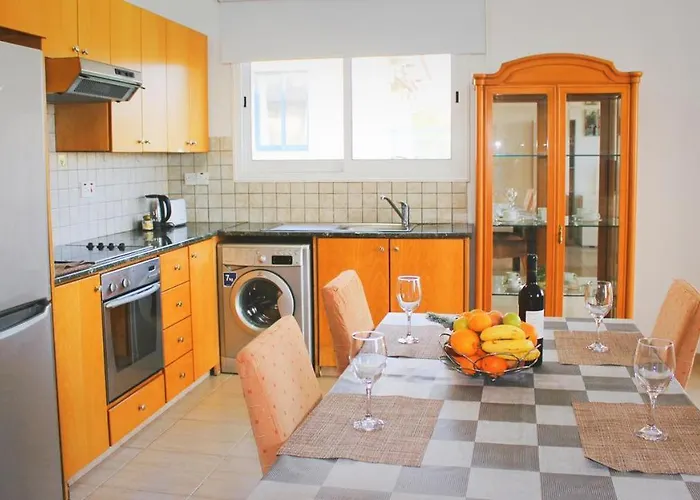 Chloraka- 2 Bedrooms - Pool Klorakas